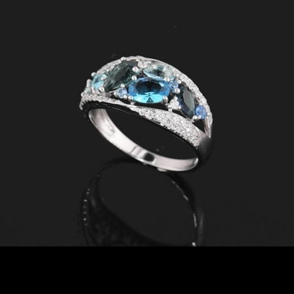 18k London Blue Topaz Diamonds Ring - Picture 7 of 10